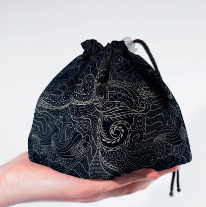 Dragon scale dice bag with pockets — gabardine DnD storage, handmade in Ukraine.
