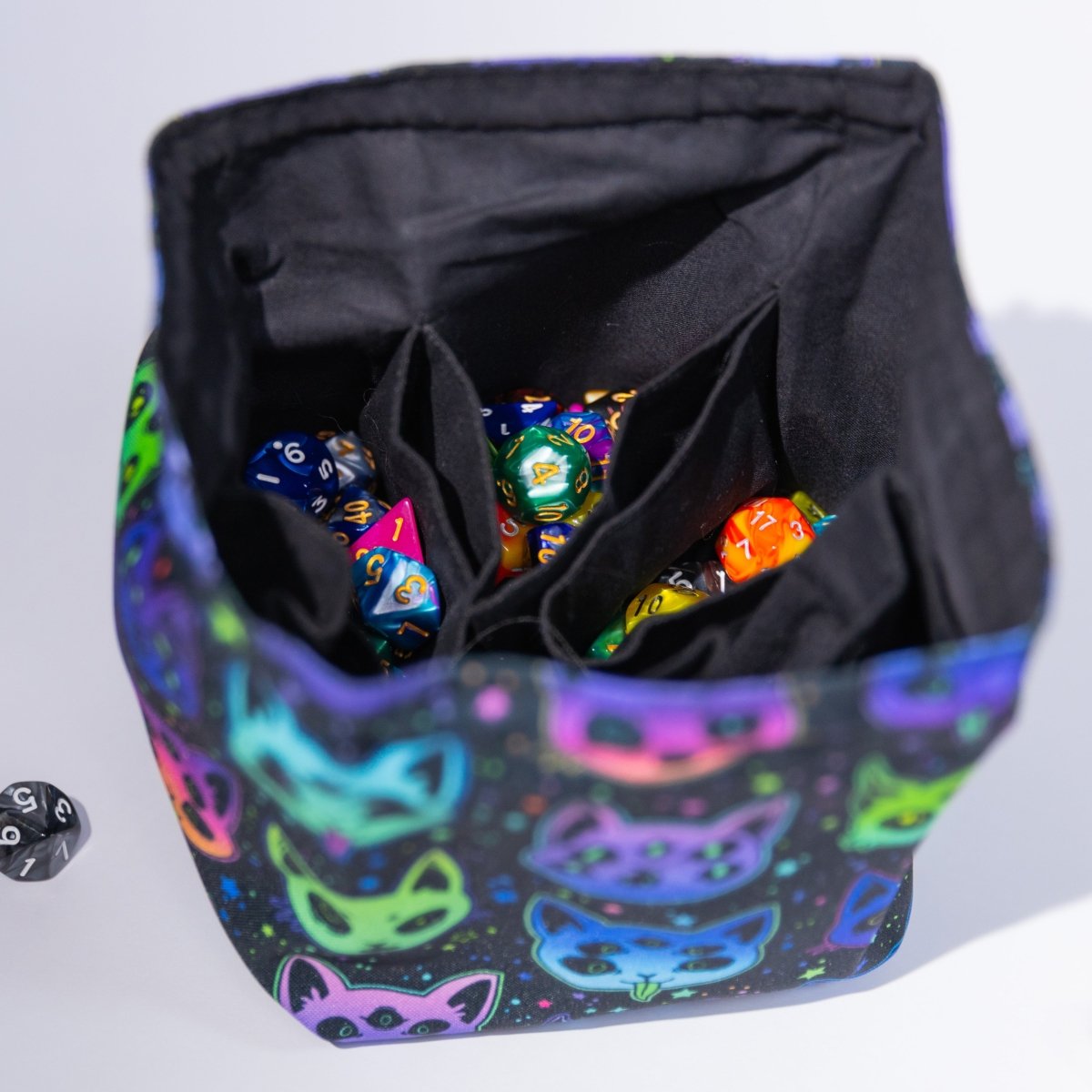 Creepy cat dice bag with pockets - Game Fancy