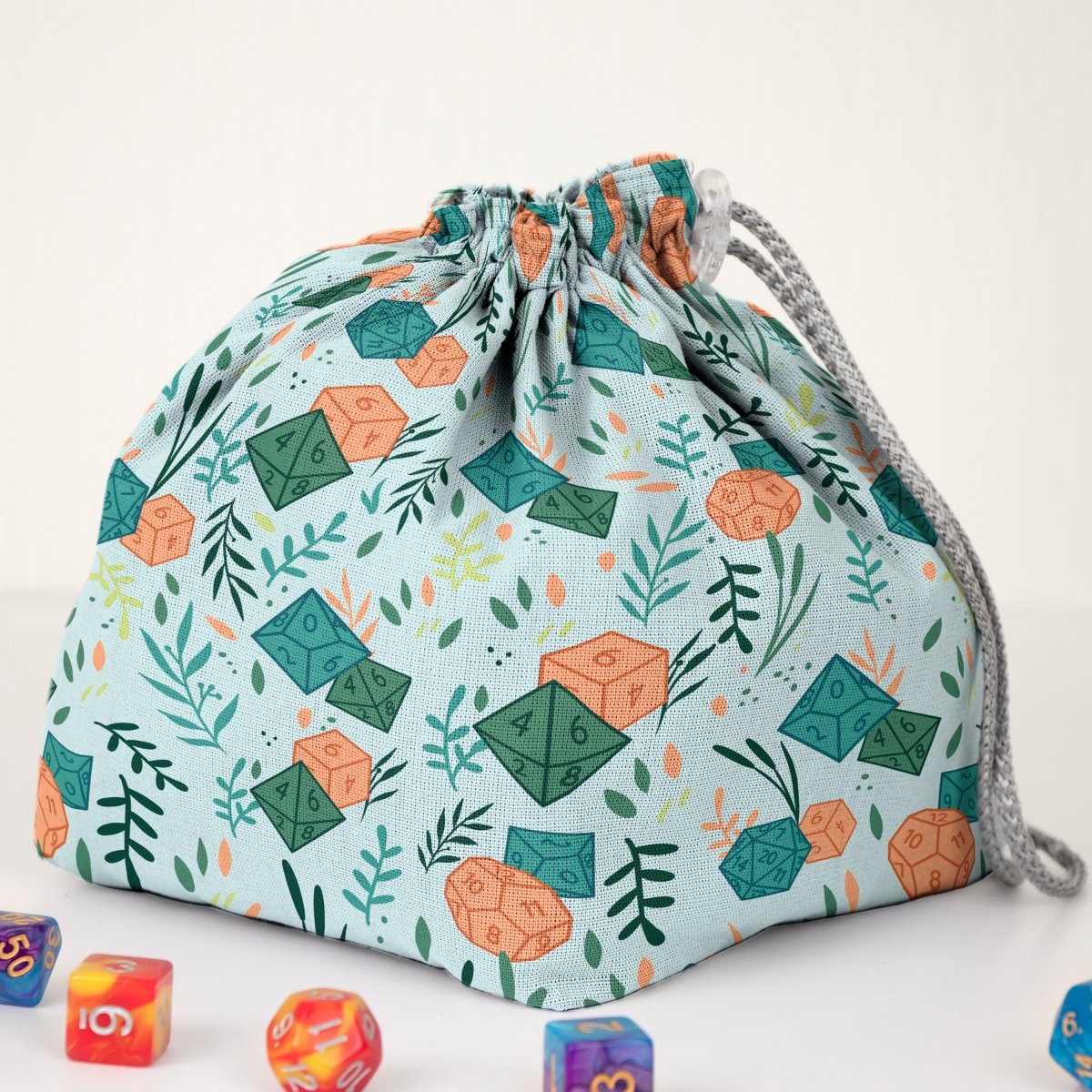 D20 dice bag with pockets for D&D - Game Fancy