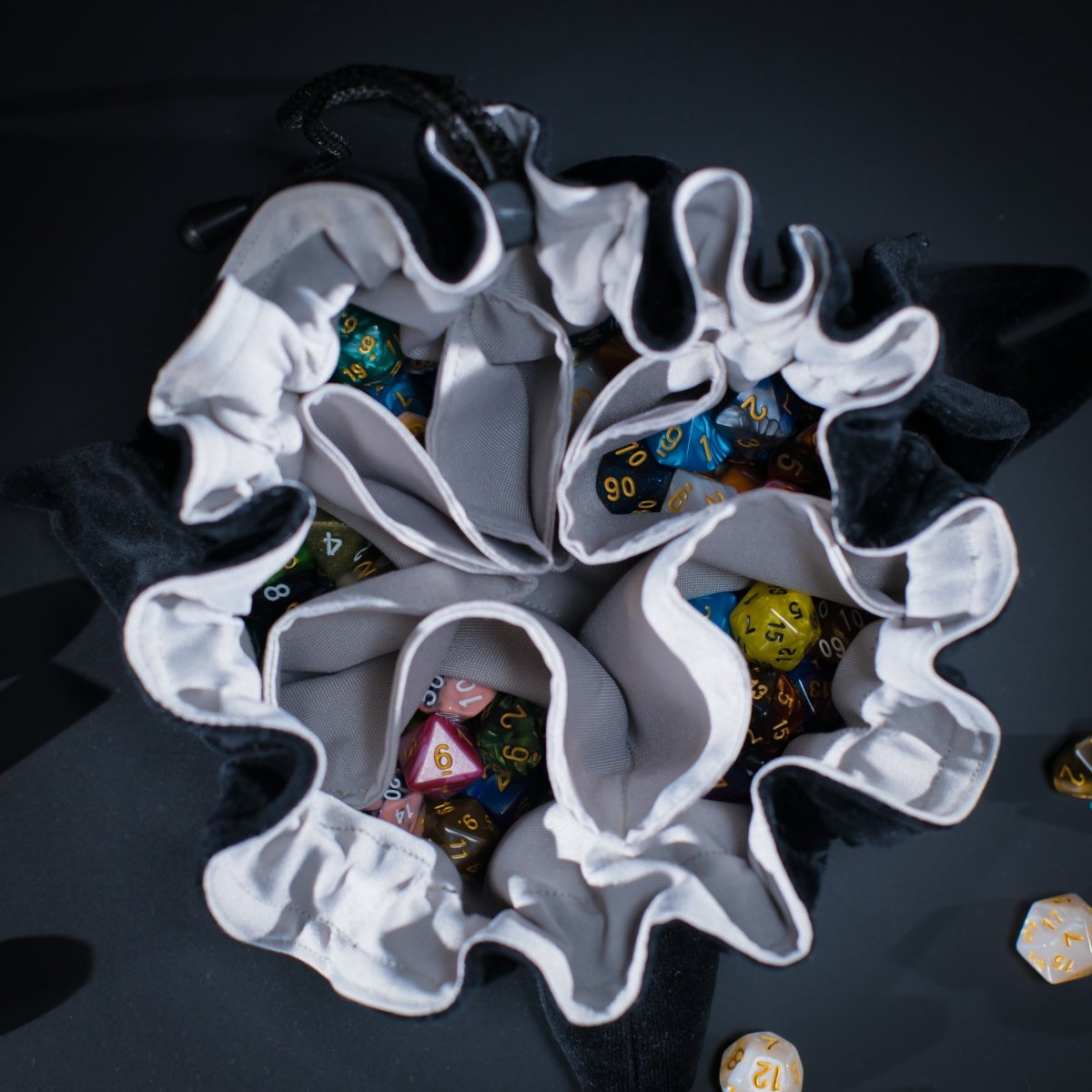 Raven dice storage bag - Game Fancy